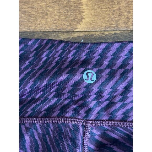 Lululemon Wunder Under Cropped Leggings Burgundy Geometric Pattern Size 6 - Picture 7 of 7